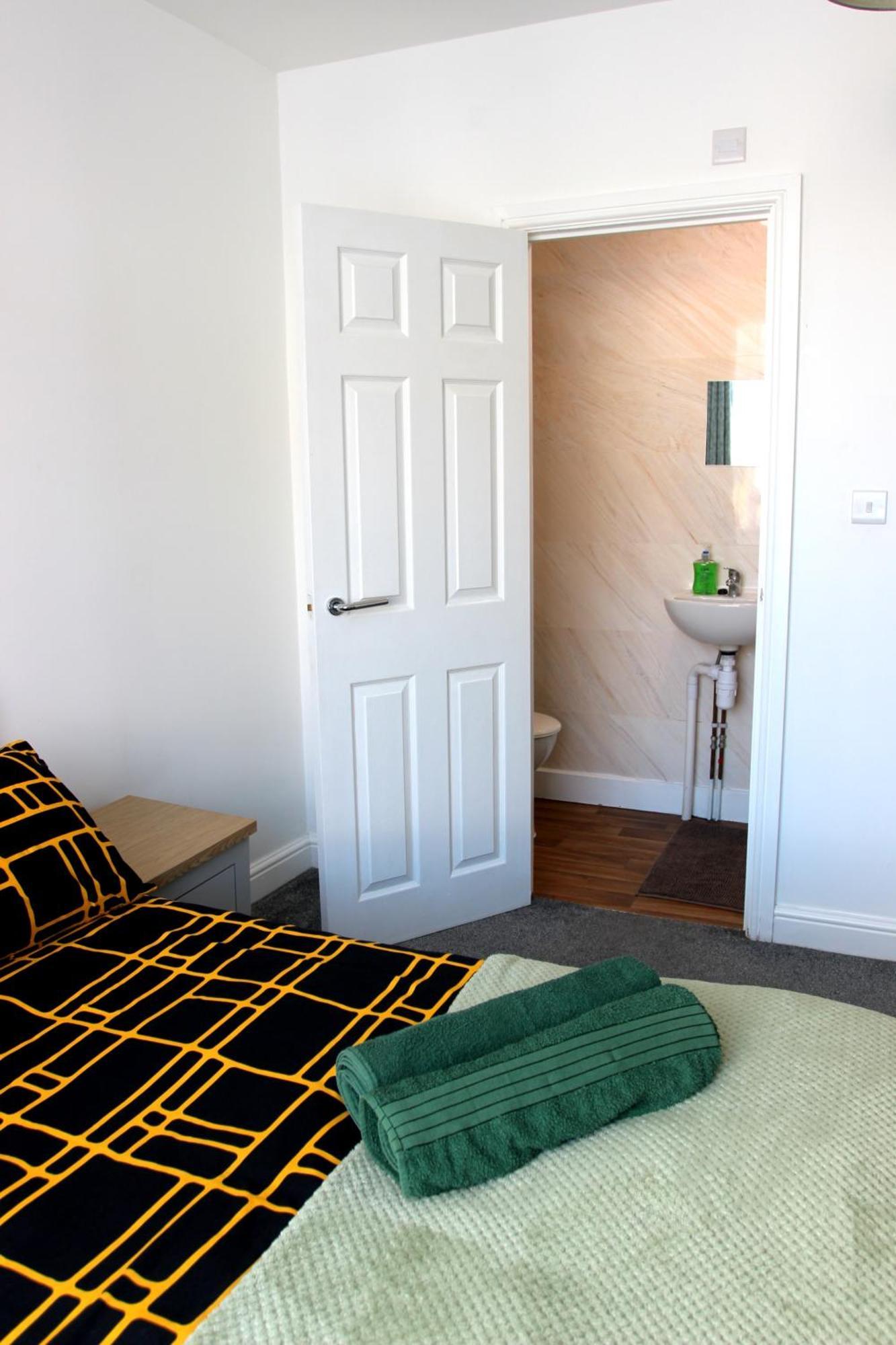 House Share With Few Ensuite Rooms Near Southmead Bristol Dış mekan fotoğraf